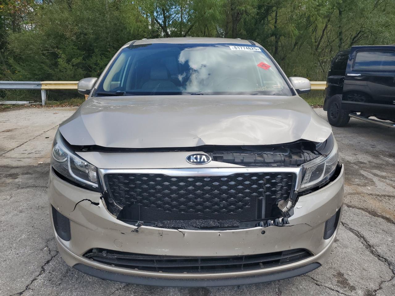 Lot #3298082150 2017 KIA SEDONA LX
