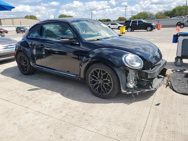 2019 VOLKSWAGEN BEETLE SE 3VWJD7AT1KM711584