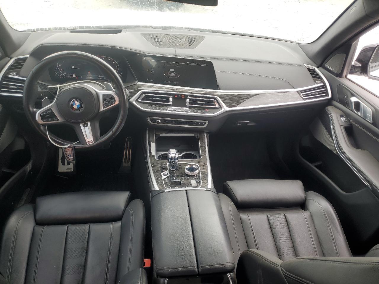 BMW X7 M50I