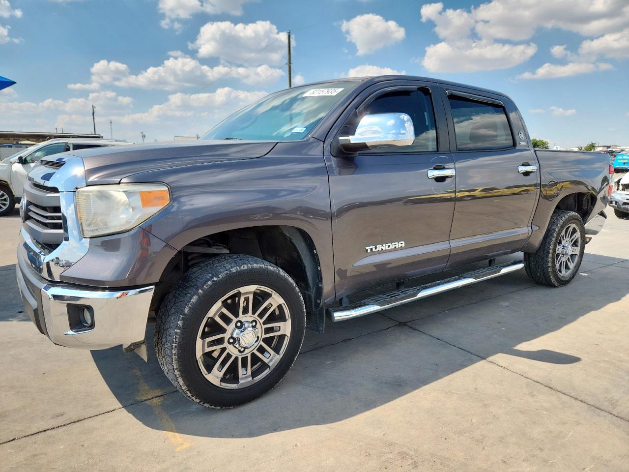 TOYOTA TUNDRA CREWMAX SR5