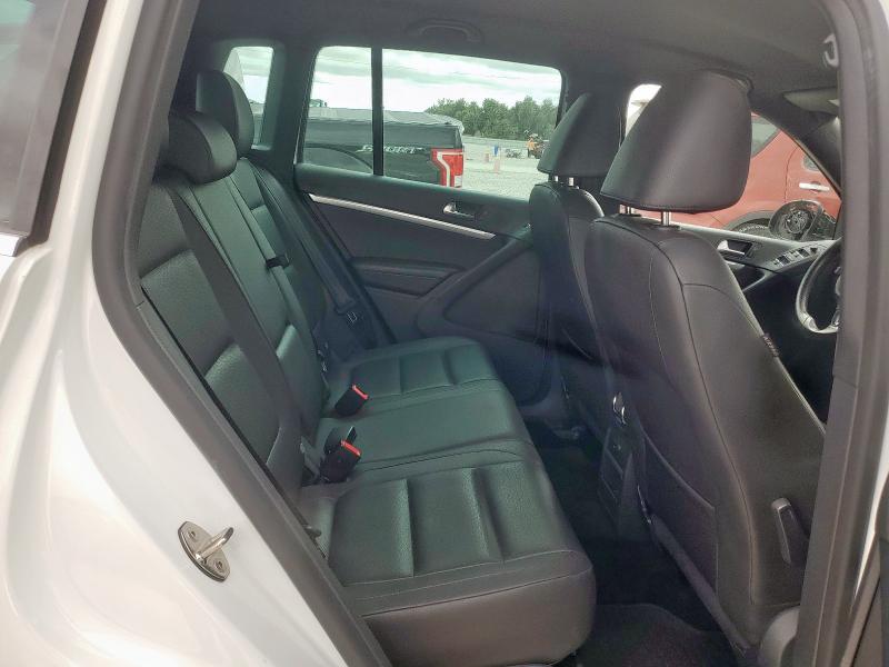 2016 VOLKSWAGEN TIGUAN S WVGAV7AX6GW039740
