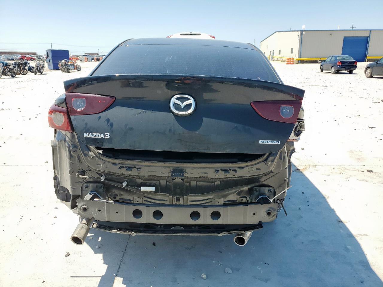 MAZDA 3 PREFERRED PLUS