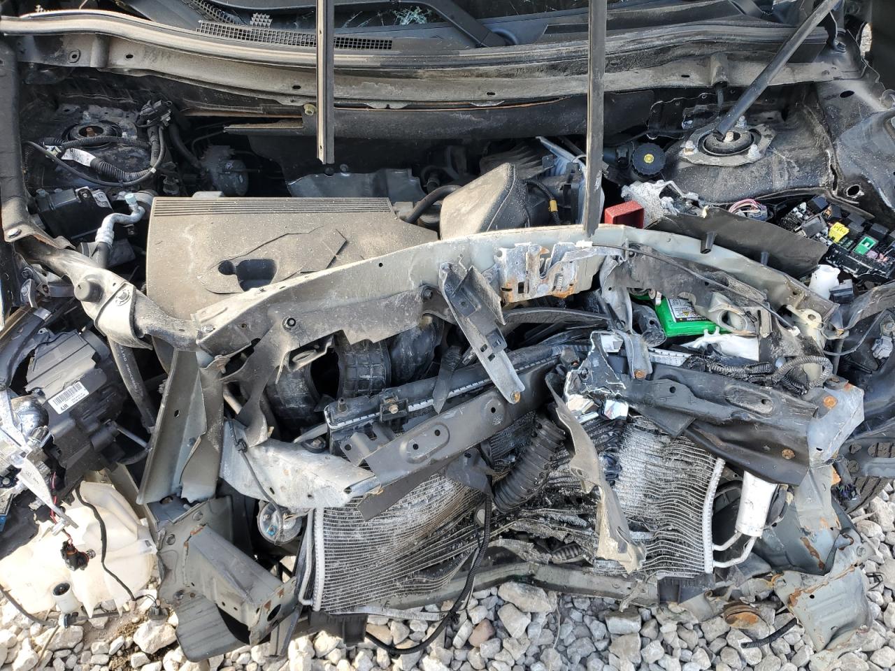 MITSUBISHI OUTLANDER SE