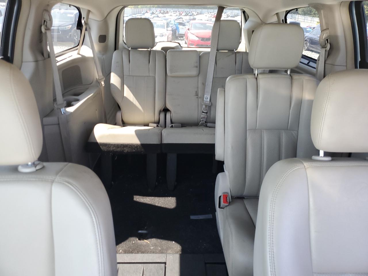 CHRYSLER TOWN & COUNTRY TOURING L