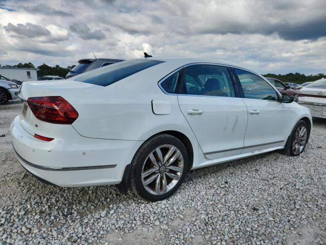 2017 VOLKSWAGEN PASSAT SEL 1VWCT7A30HC032203