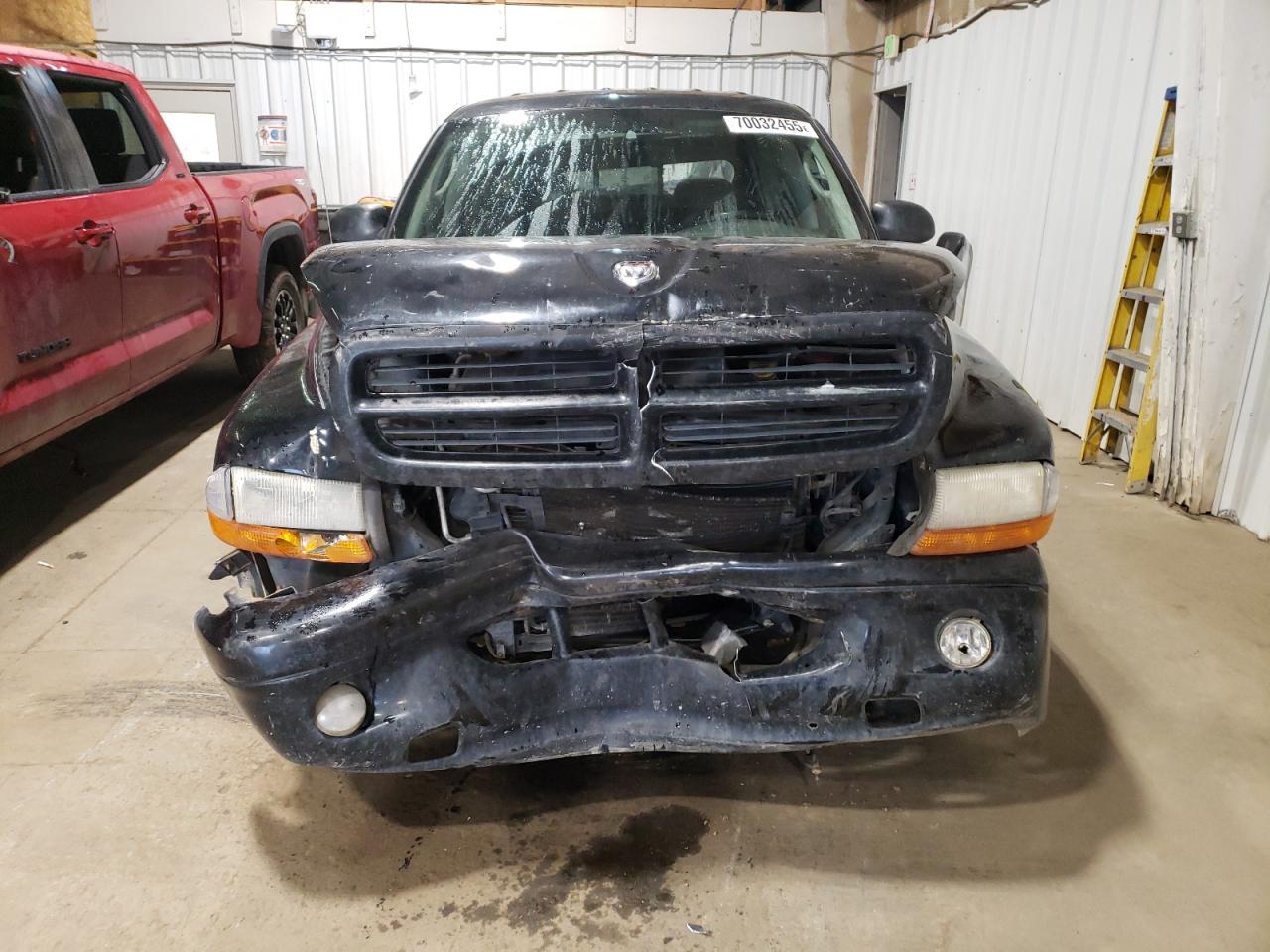 Lot #3302708057 2004 DODGE DAKOTA QUAD SPORT
