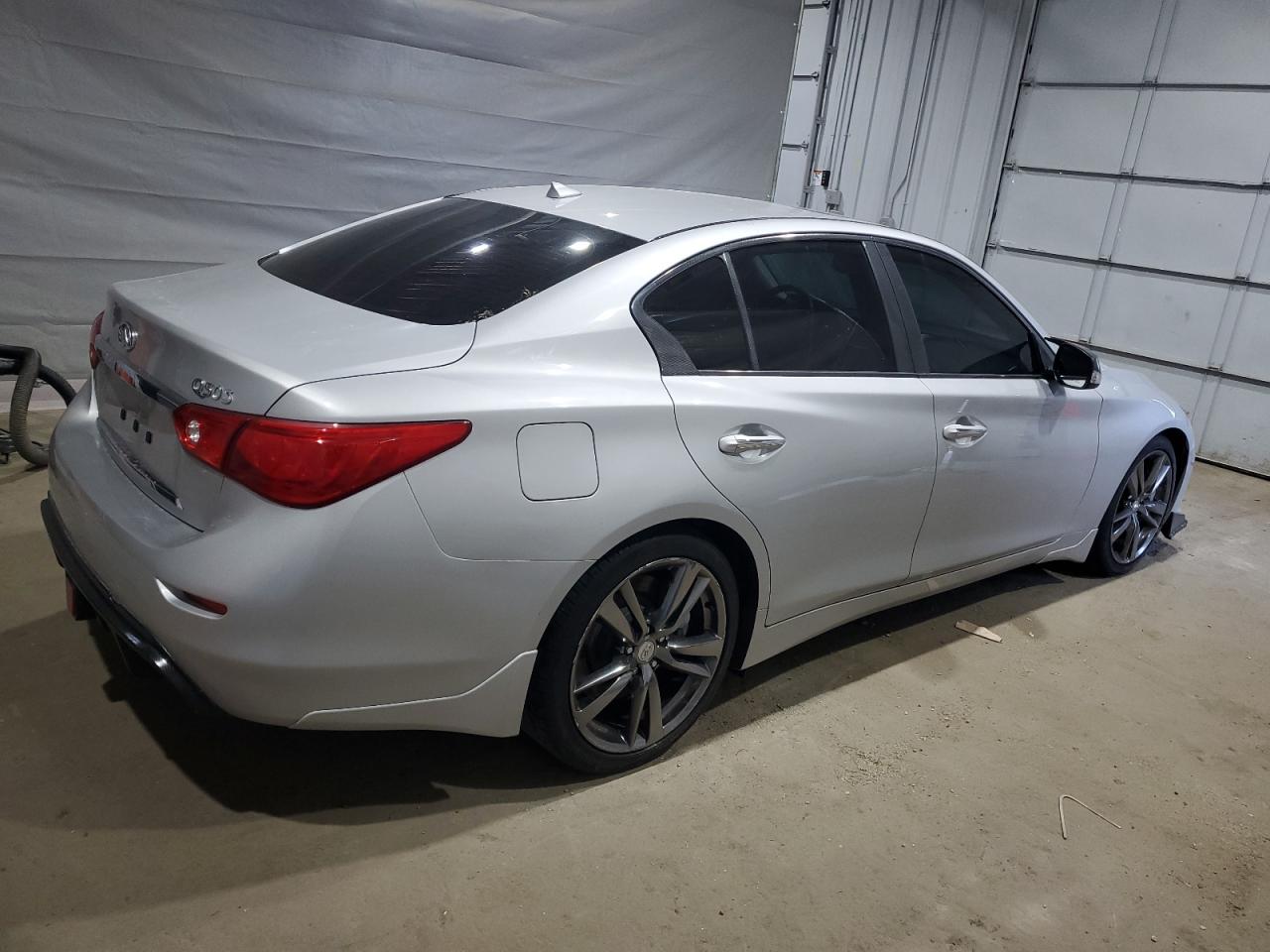 INFINITI Q50 PREMIUM
