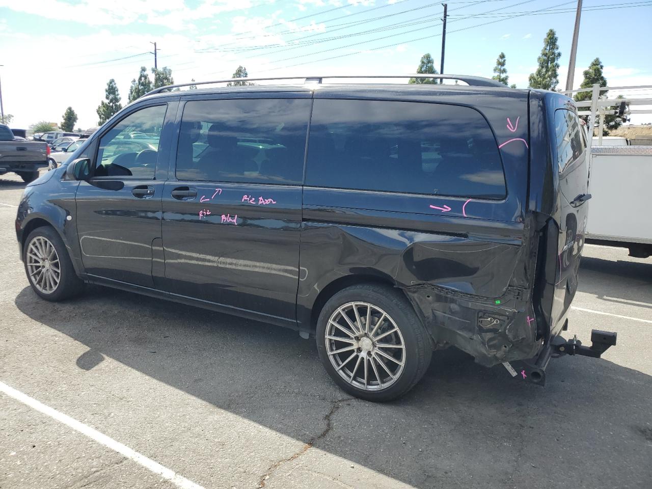 MERCEDES-BENZ METRIS