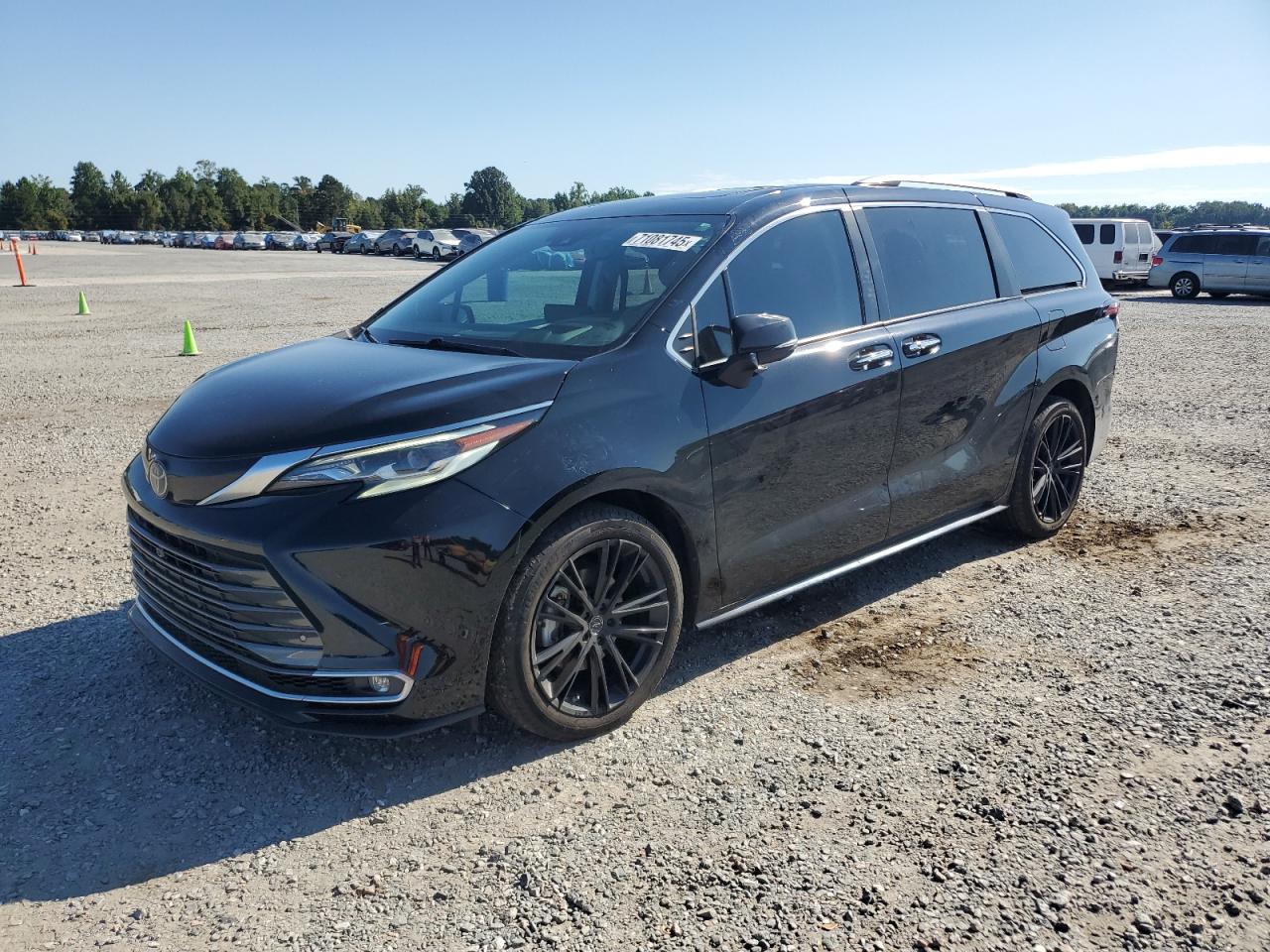 TOYOTA SIENNA LIMITED