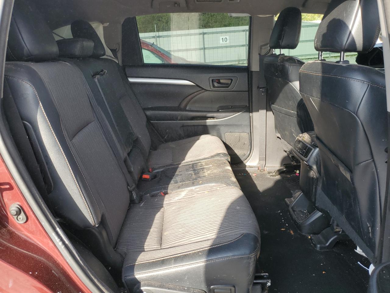 TOYOTA HIGHLANDER LE