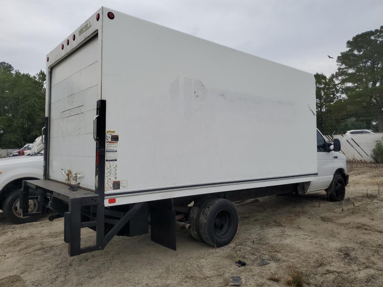 FORD ECONOLINE E350 SUPER DUTY CUTAWAY VAN