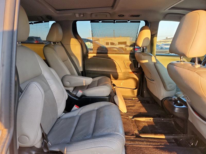 2016 TOYOTA SIENNA XLE 5TDYK3DCXGS752895