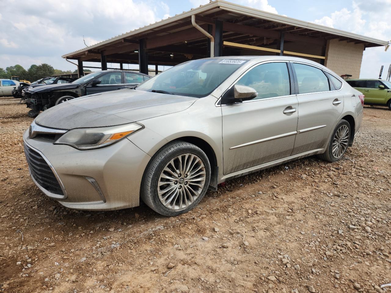 TOYOTA AVALON XLE