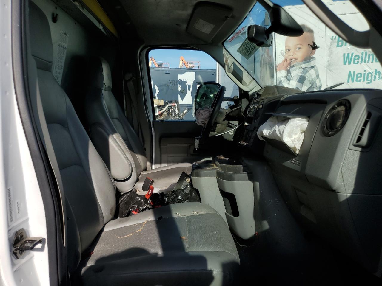 FORD ECONOLINE E350 SUPER DUTY CUTAWAY VAN