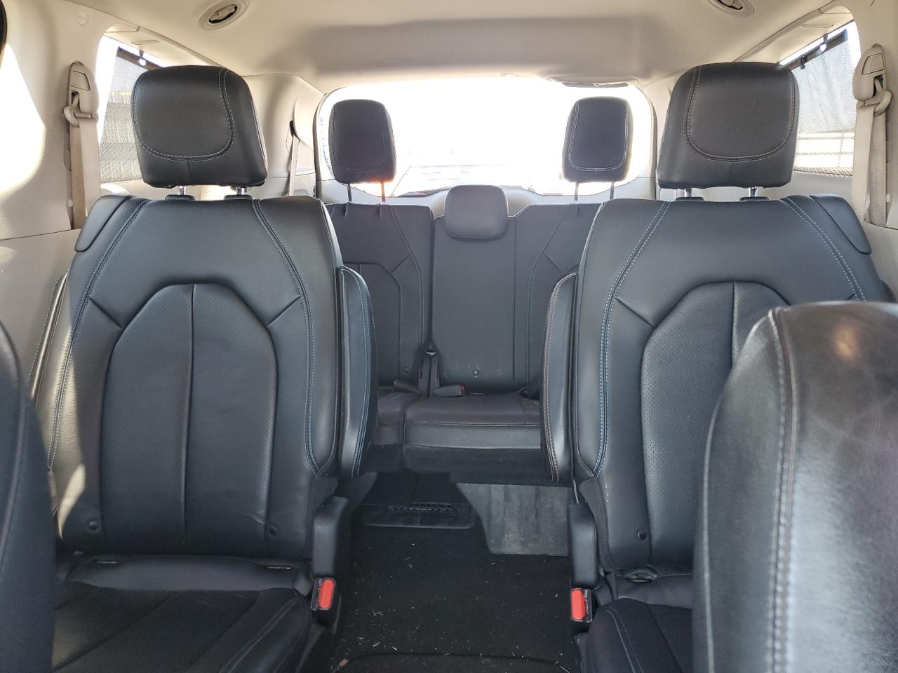 CHRYSLER PACIFICA TOURING L