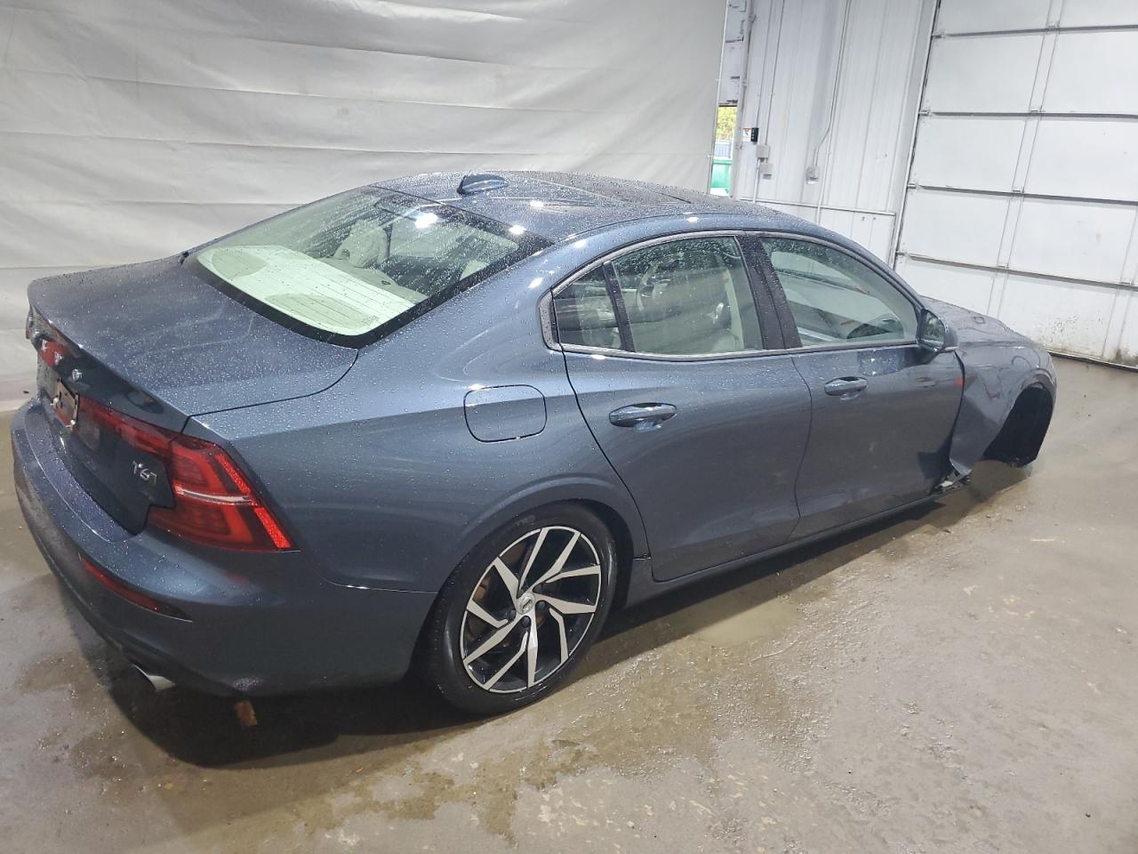 VOLVO S60 T6 MOMENTUM