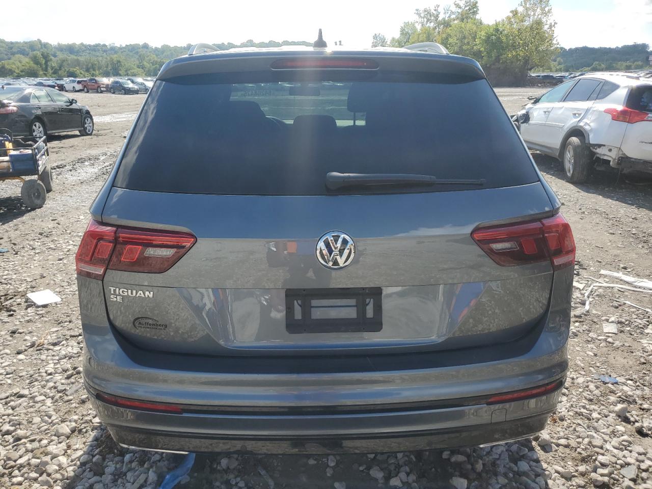 VOLKSWAGEN TIGUAN SE