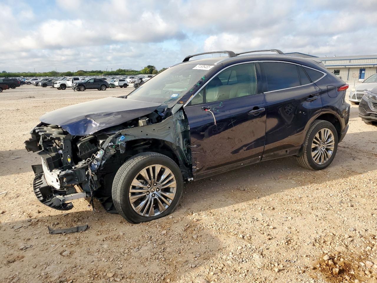 TOYOTA VENZA LE