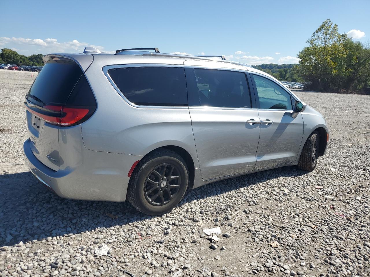 CHRYSLER PACIFICA TOURING L