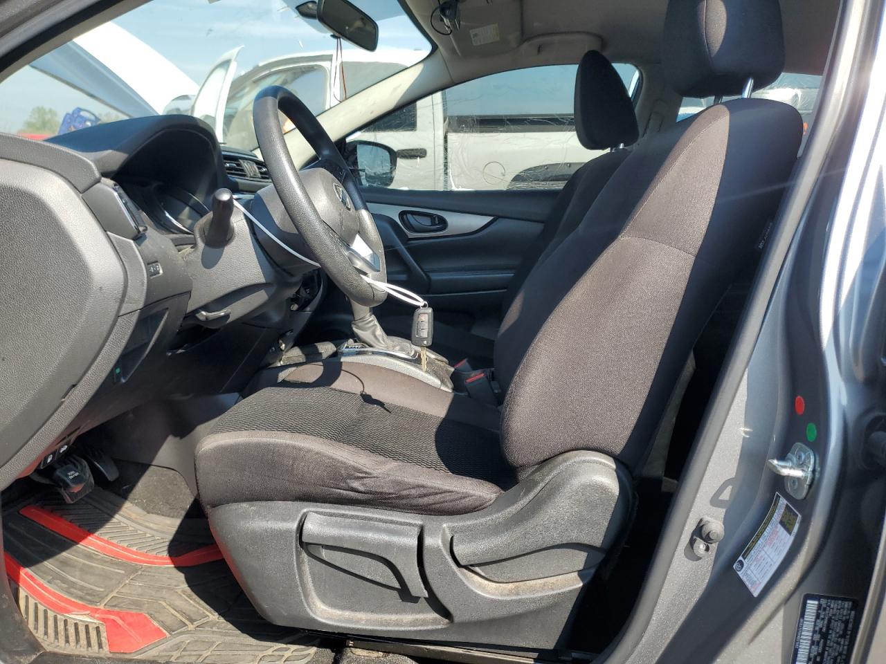 NISSAN ROGUE SPORT S