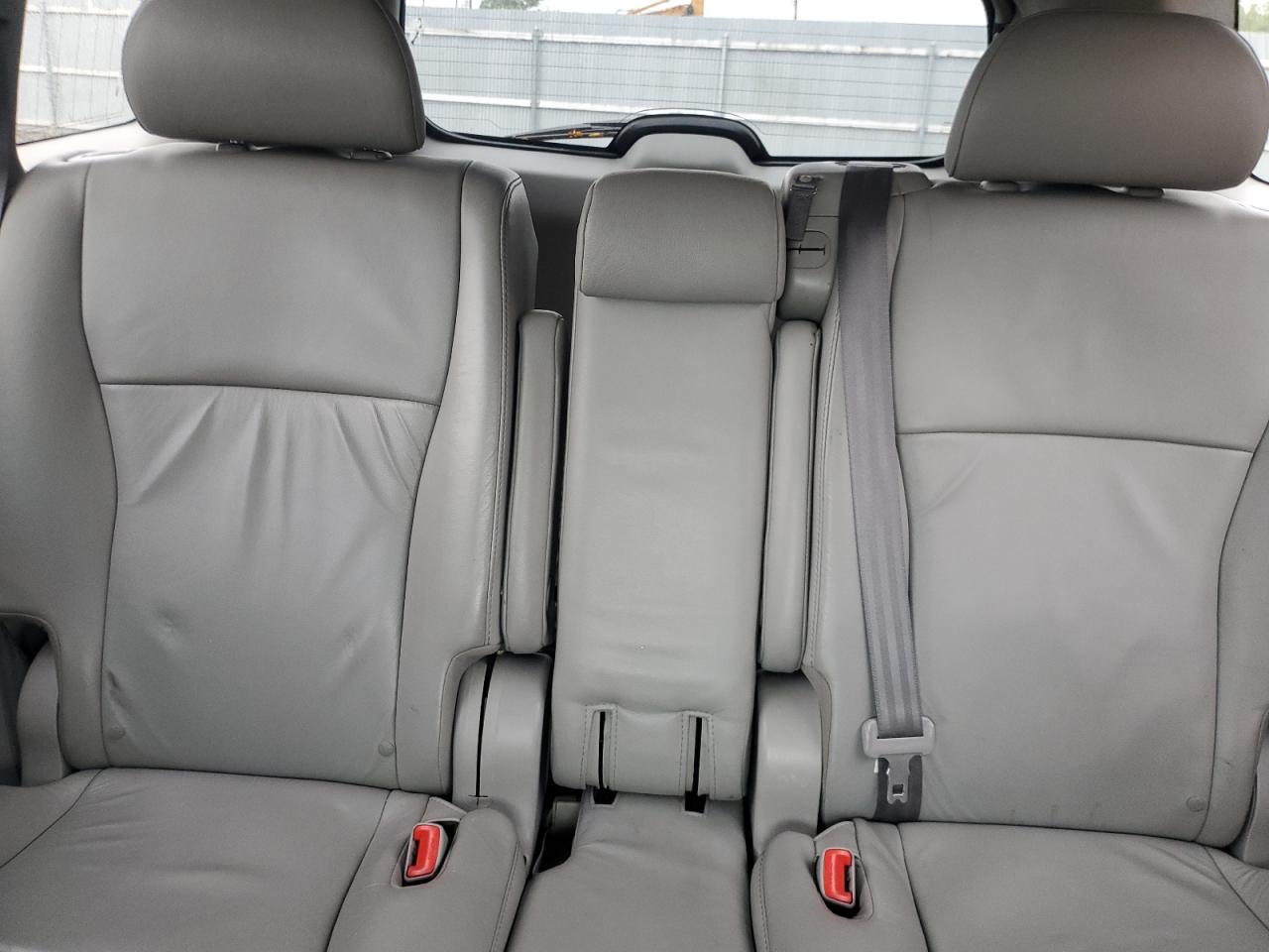 TOYOTA HIGHLANDER BASE