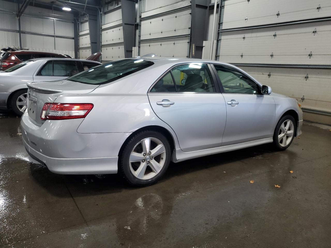 TOYOTA CAMRY BASE