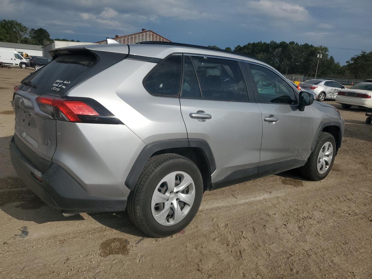 TOYOTA RAV4 LE