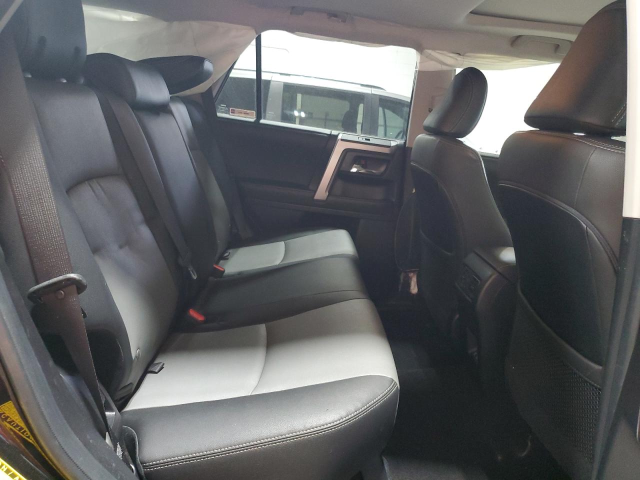 TOYOTA 4RUNNER SR5/SR5 PREMIUM