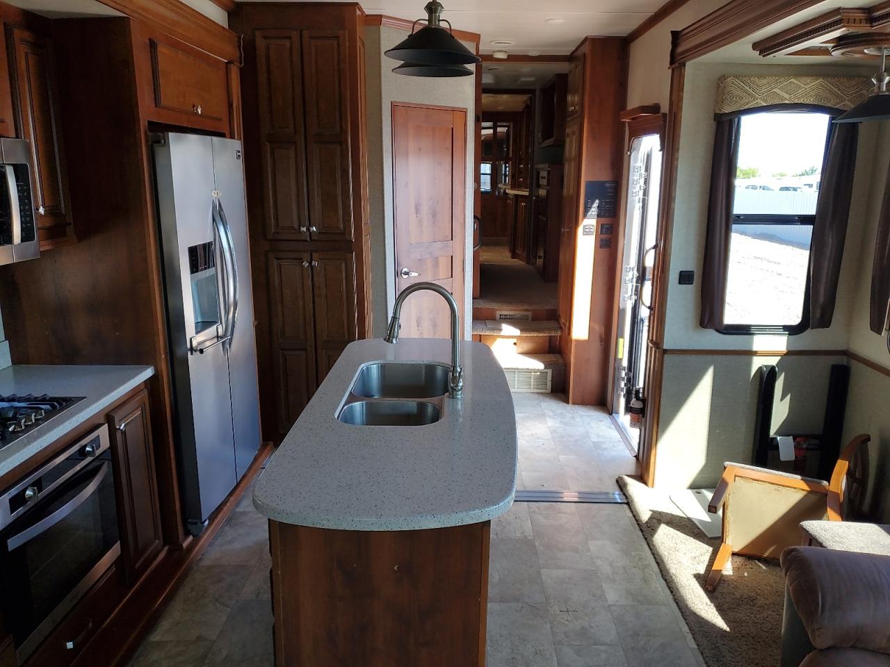 Lot #3283804440 2018 HEART LAND FIFTHWHEEL