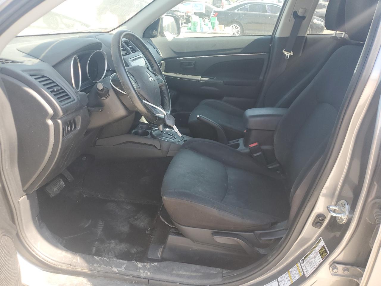 MITSUBISHI OUTLANDER ES