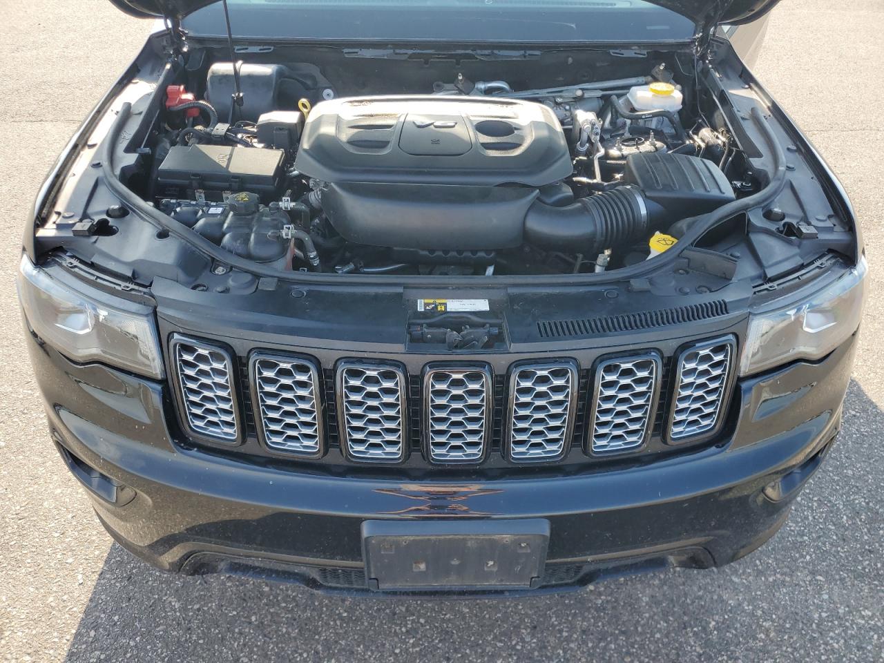 JEEP GRAND CHEROKEE LAREDO