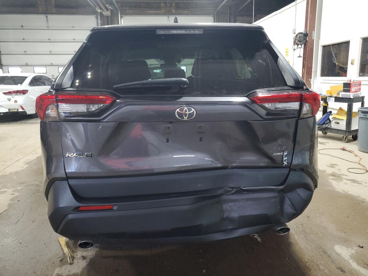 TOYOTA RAV4 XLE