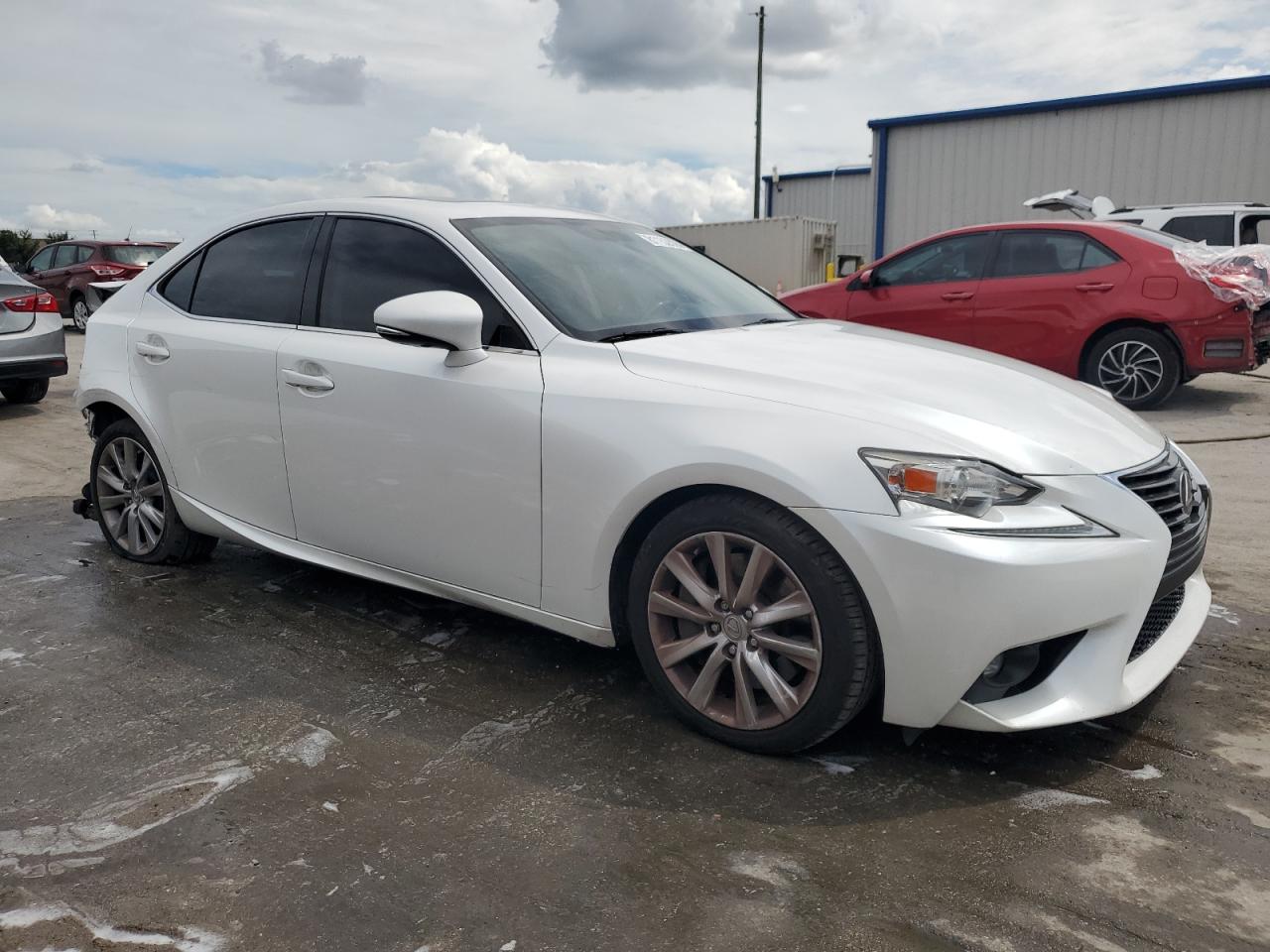 LEXUS IS 200T