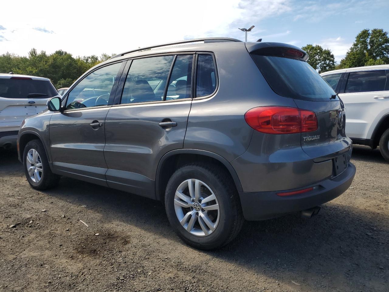 VOLKSWAGEN TIGUAN S