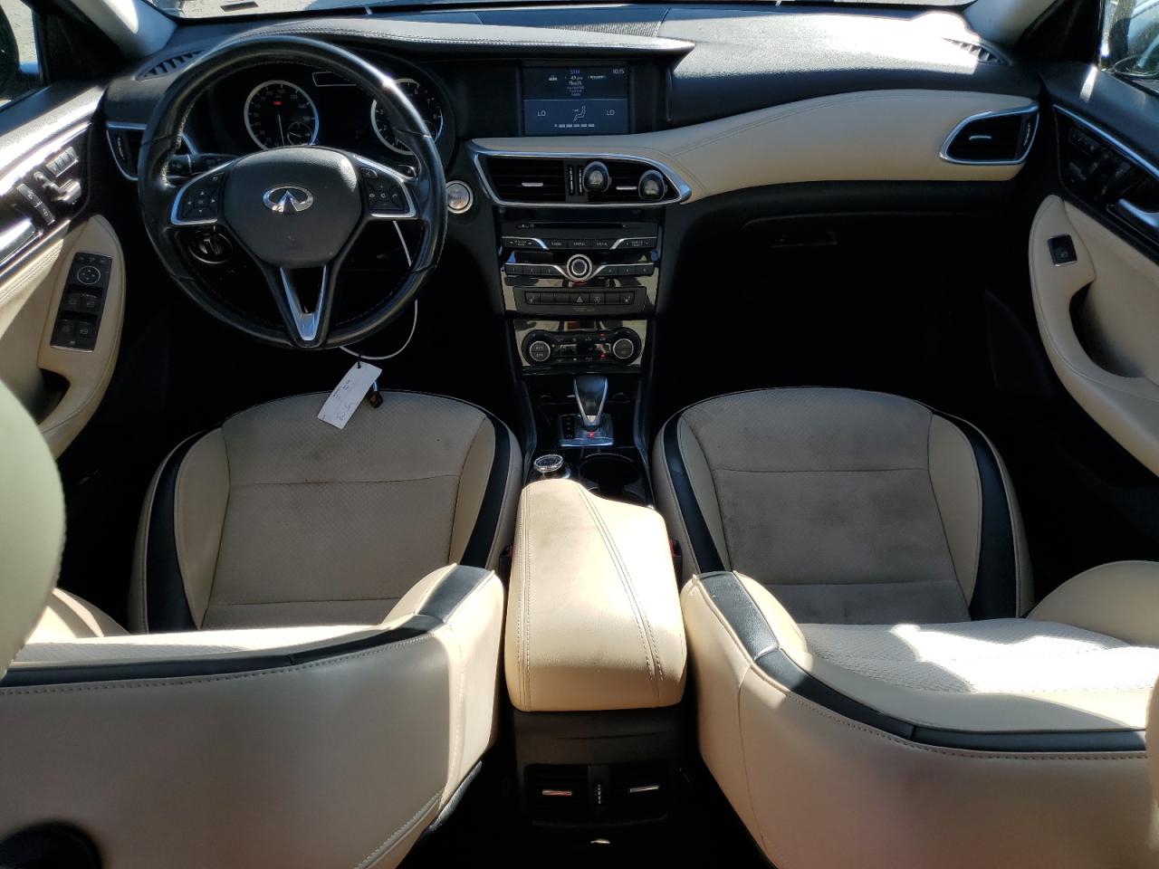 INFINITI QX30 PURE