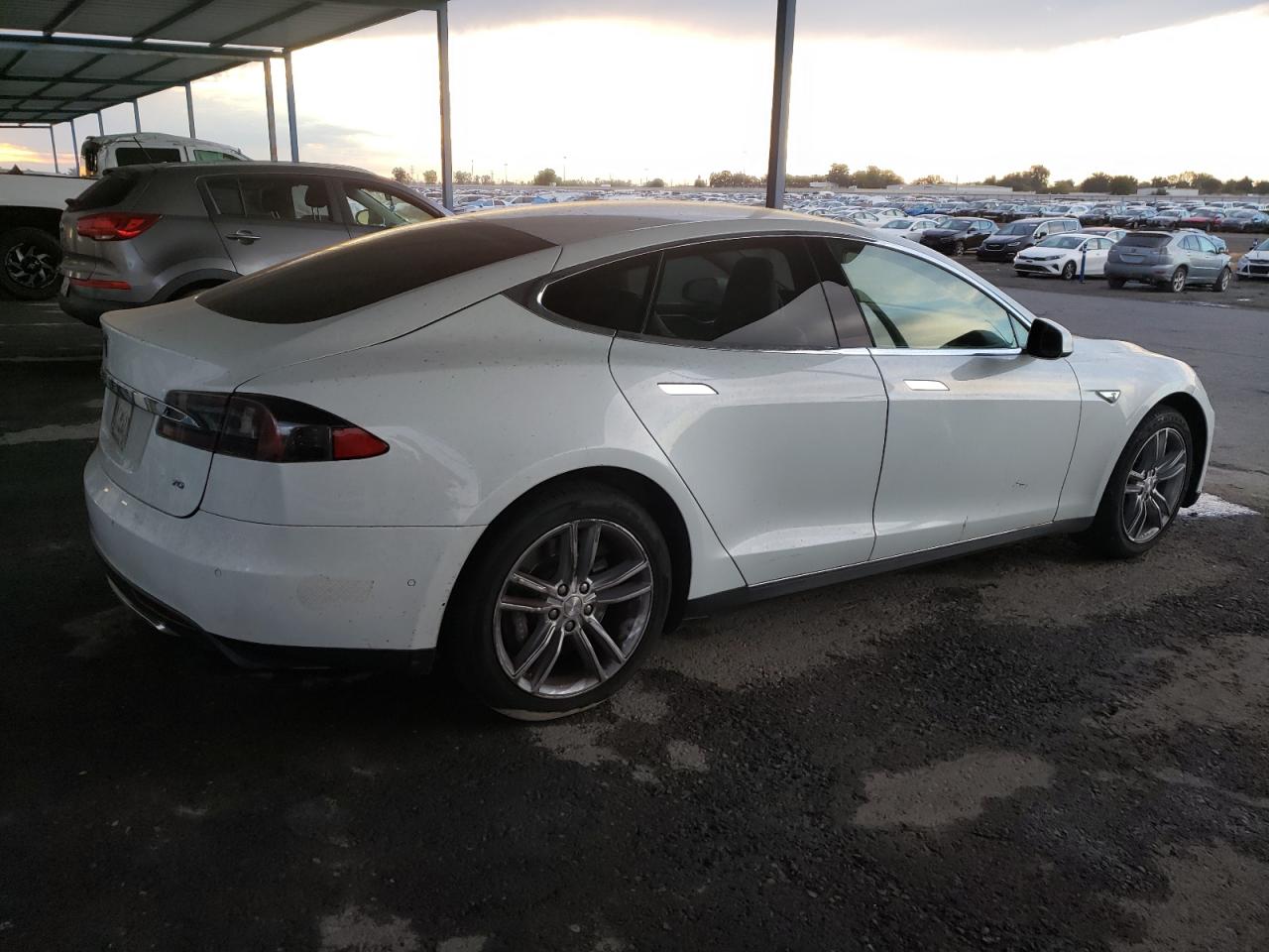 TESLA MODEL S