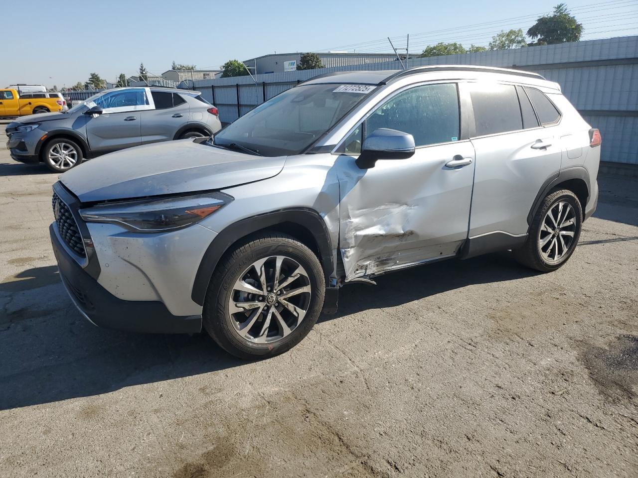 TOYOTA COROLLA CROSS XLE