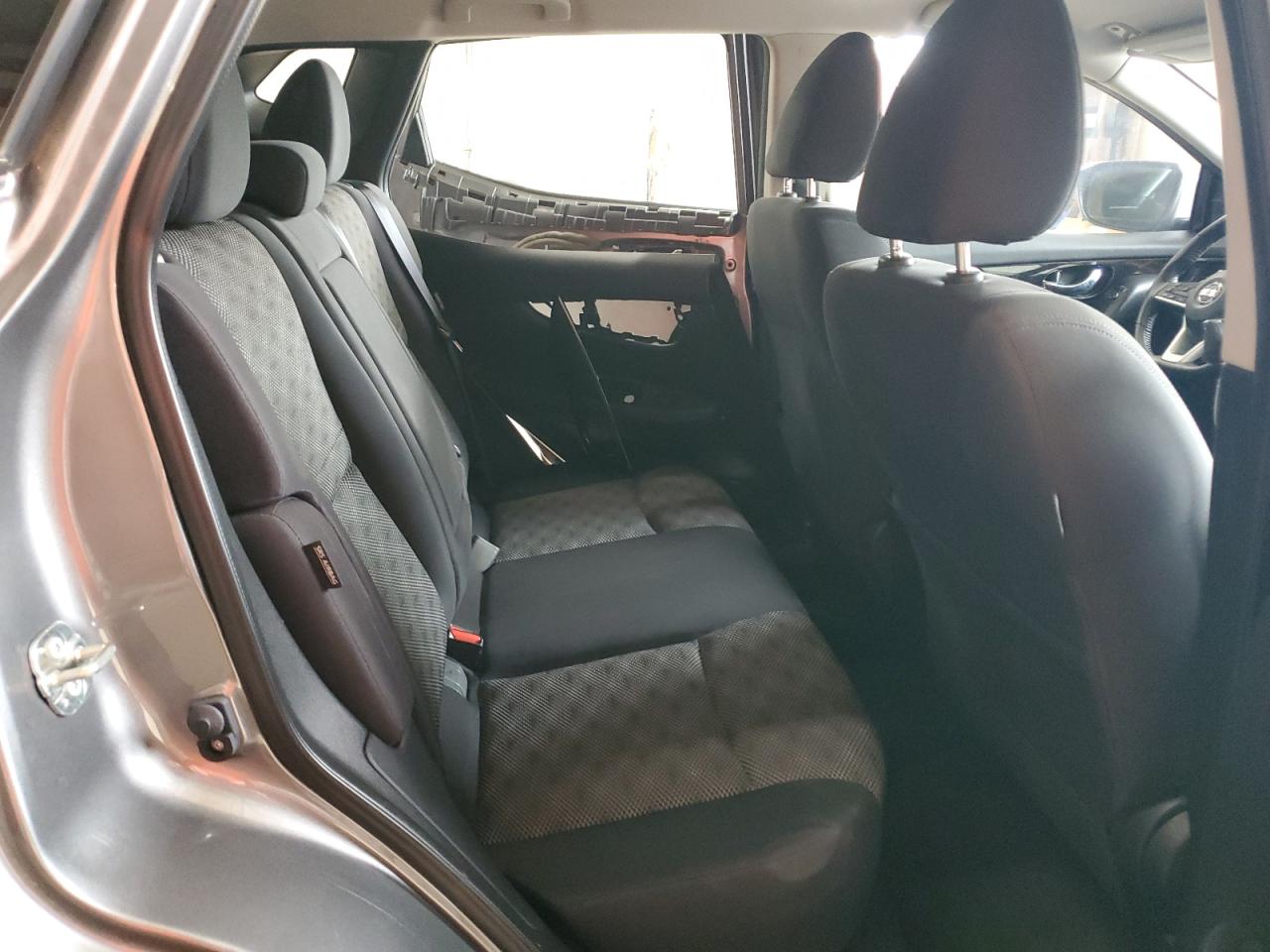 NISSAN ROGUE SPORT SV