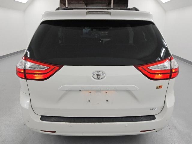 2017 TOYOTA SIENNA XLE 5TDYZ3DC6HS826178