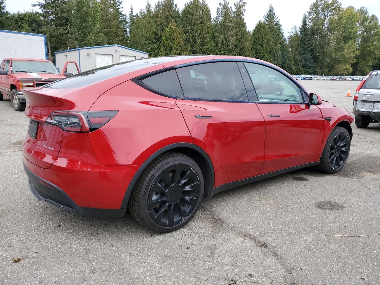TESLA MODEL Y