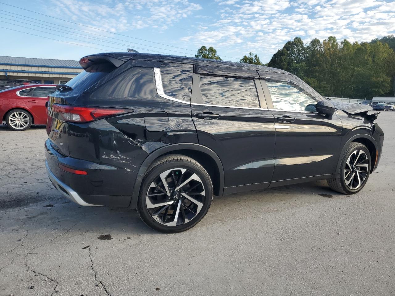 MITSUBISHI OUTLANDER SE