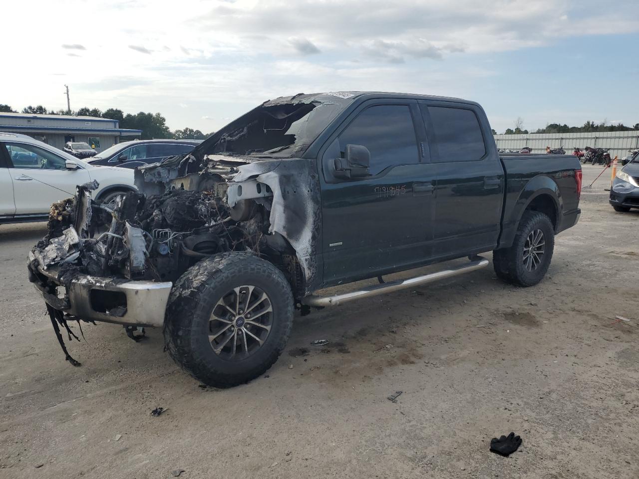 FORD F-150 SUPERCREW