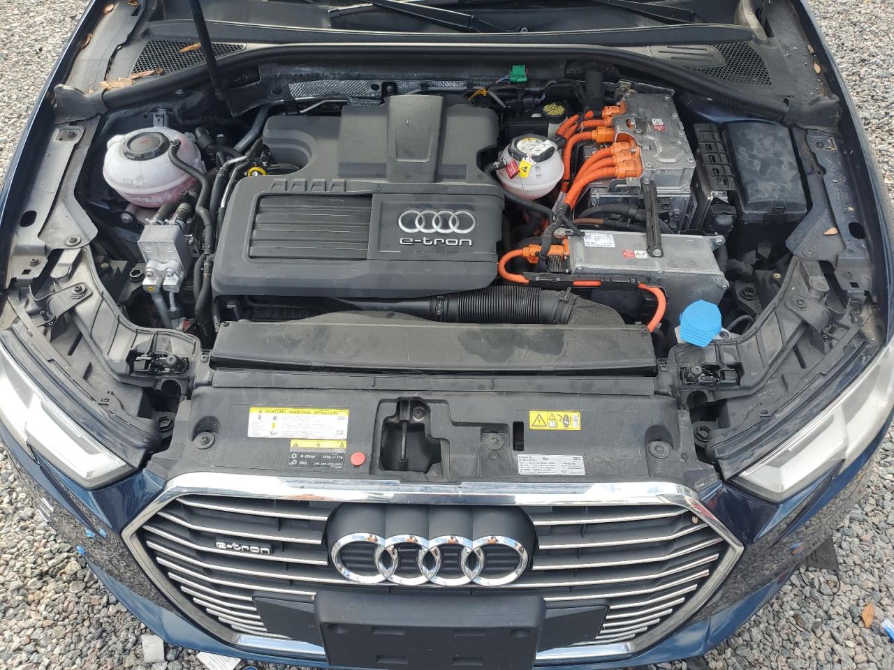 AUDI A3 E-TRON PREMIUM