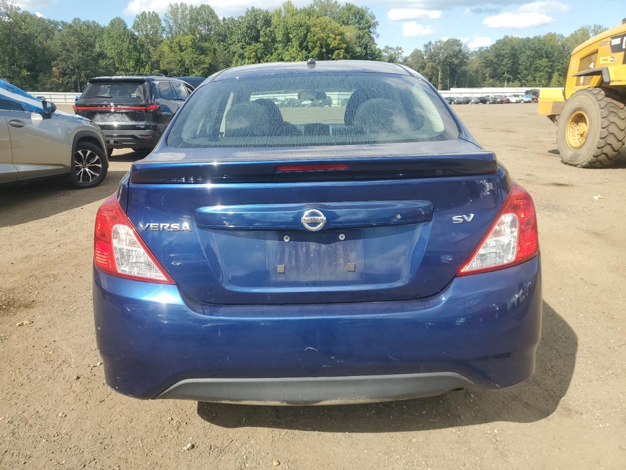 NISSAN VERSA S