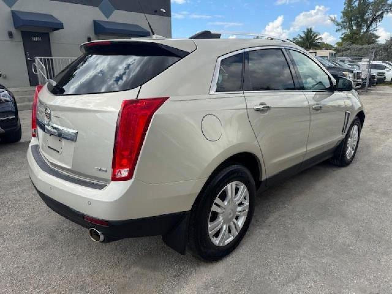 CADILLAC SRX LUXURY COLLECTION