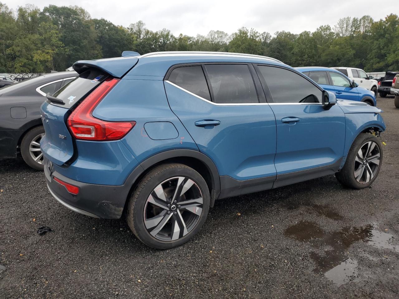 VOLVO XC40 PLUS