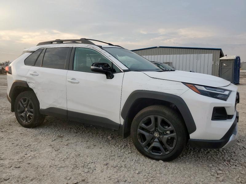 2024 TOYOTA RAV4 ADVEN 2T3J1RFV3RW417789