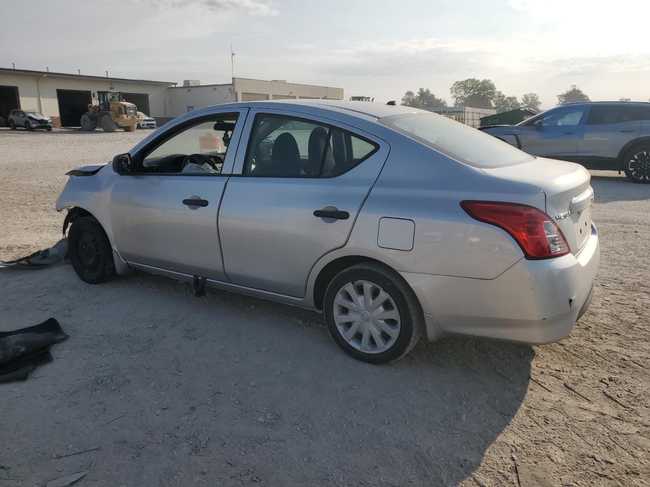 NISSAN VERSA S