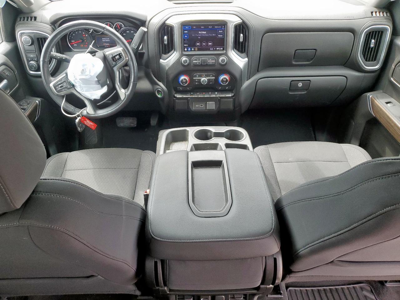 CHEVROLET SILVERADO C1500 LT