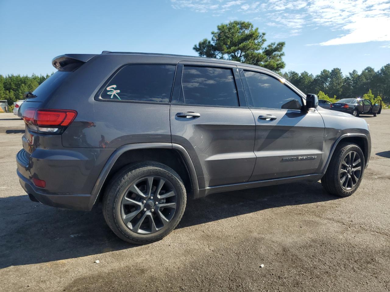 JEEP GRAND CHEROKEE LAREDO
